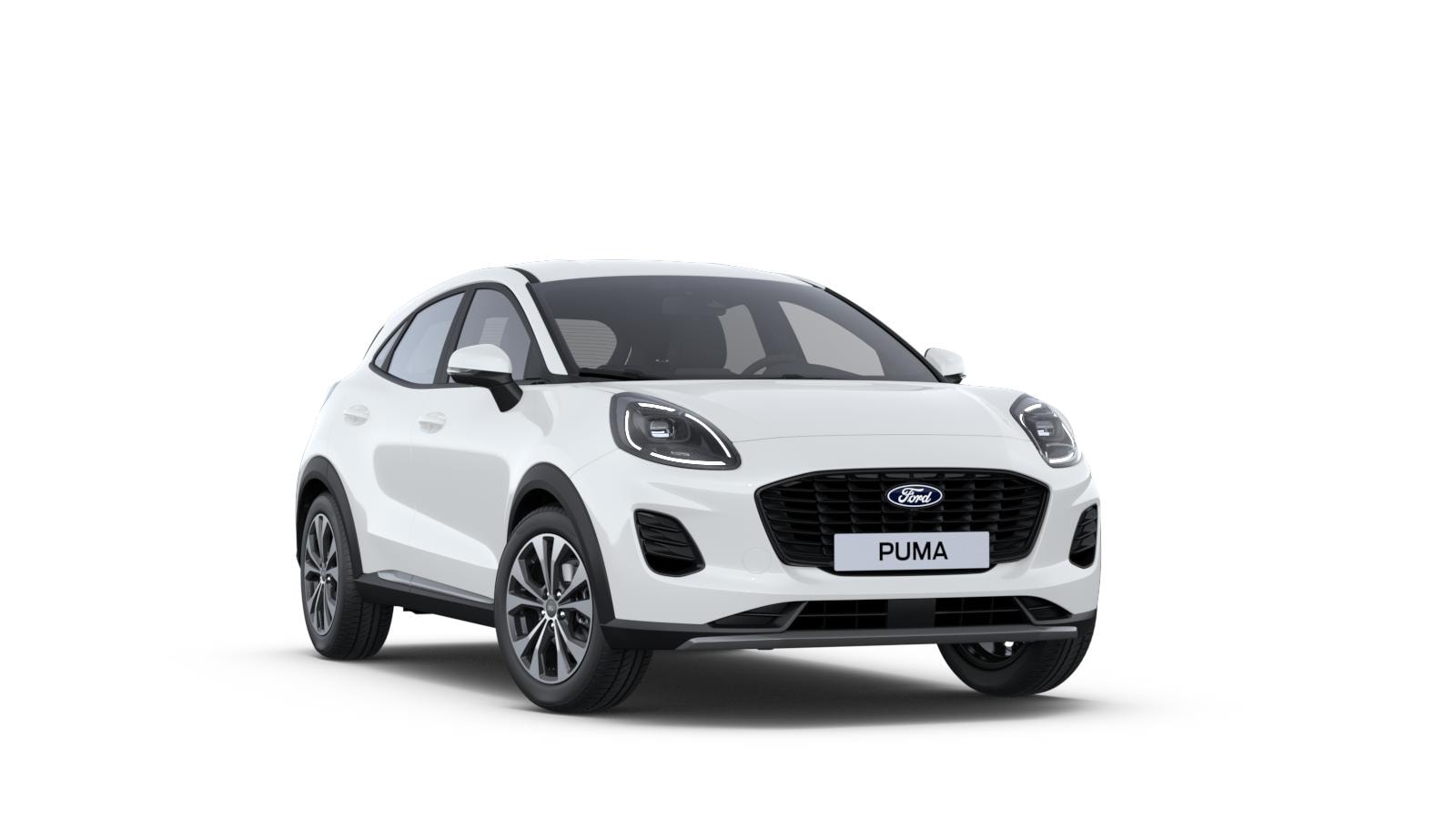 Ein weißer Ford Puma in der Dreiviertelansicht vor weißem Hintergrund.
